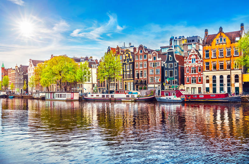 Amazing Amsterdam: Two day Perfect Itinerary and Where to stay